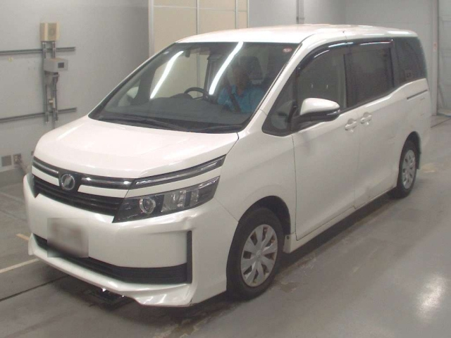 TOYOTA VOXY 2016