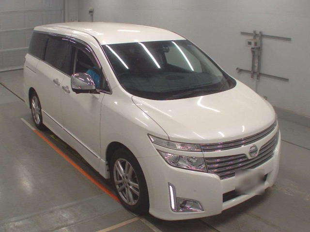 NISSAN ELGRAND 2010