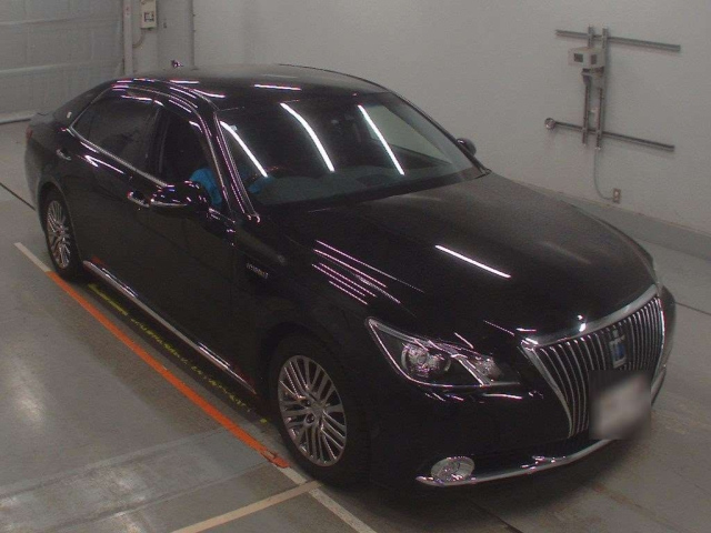 TOYOTA CROWN 2017