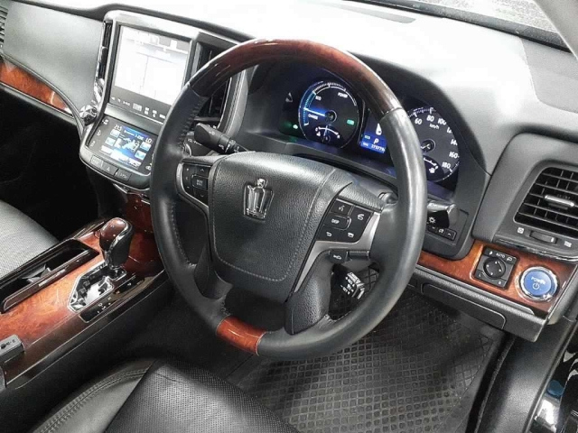 TOYOTA CROWN 2014