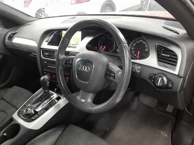AUDI A4 2010