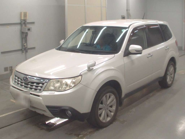 SUBARU FORESTER 2011