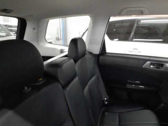 SUBARU FORESTER 2011