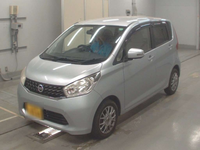 NISSAN DAYZ 2013