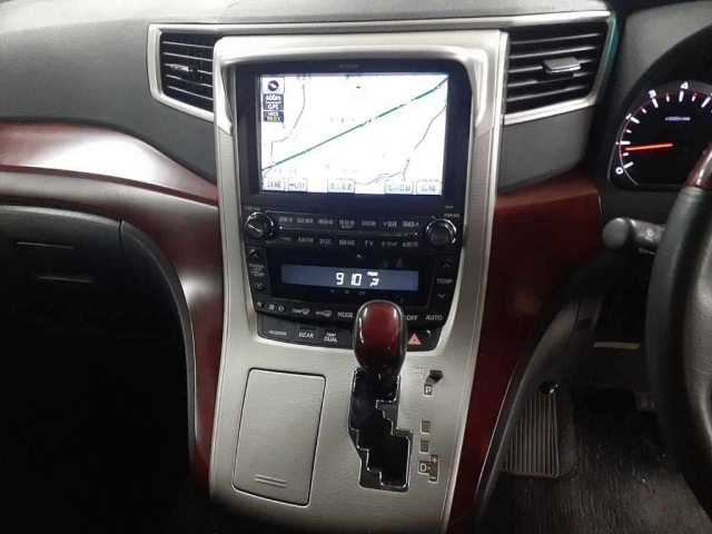 TOYOTA VELLFIRE 2009