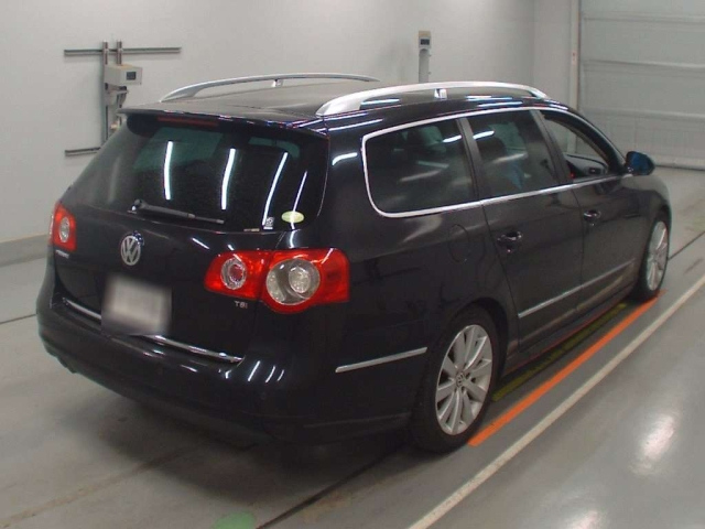 VOLKSWAGEN PASSAT VARIANT 2010