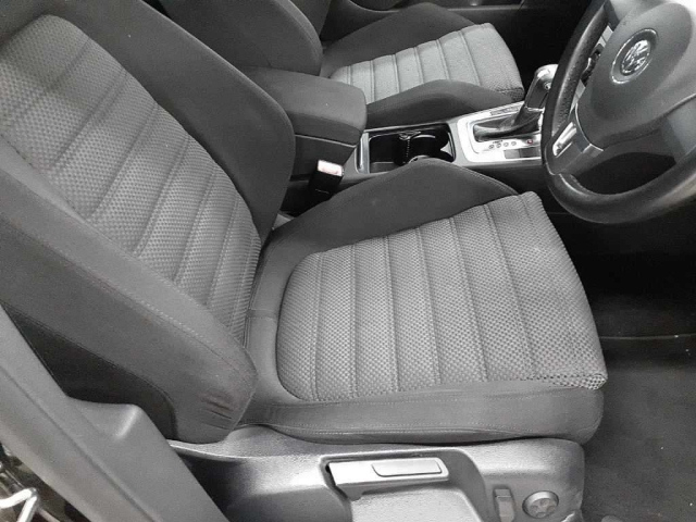 VOLKSWAGEN PASSAT VARIANT 2010
