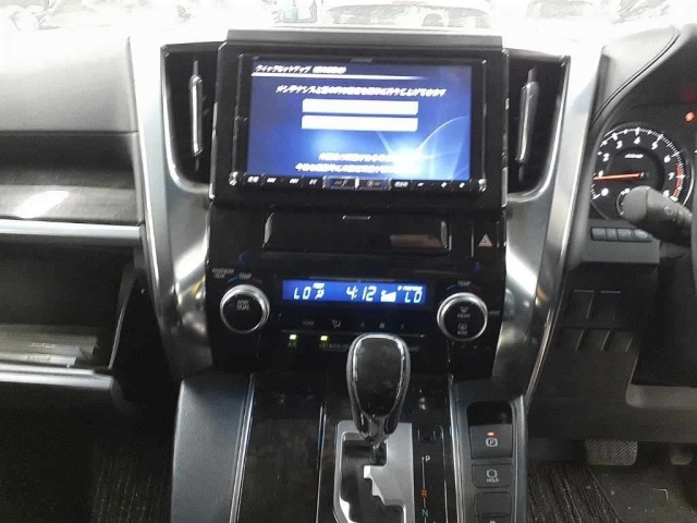 TOYOTA ALPHARD 2016