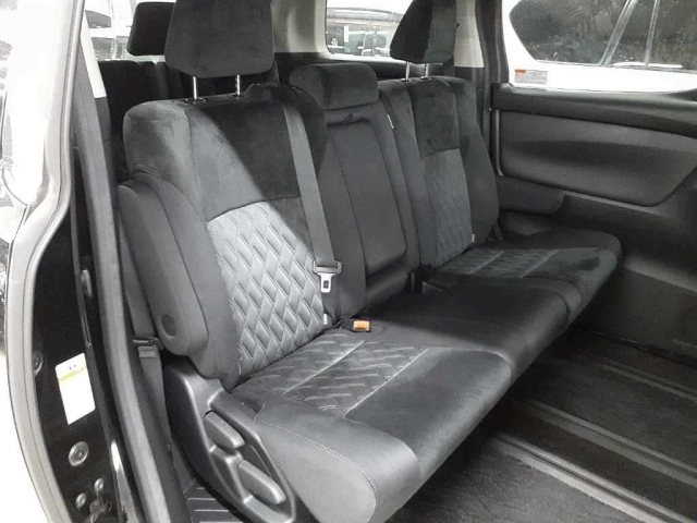 TOYOTA VELLFIRE 2019