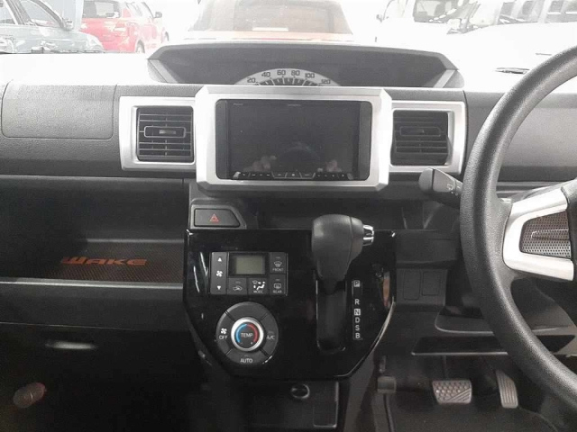 DAIHATSU WAKE 2019