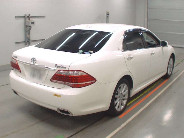 TOYOTA CROWN 2010