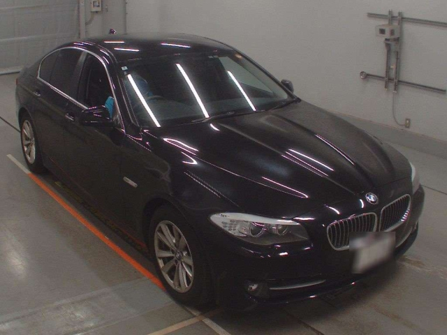 BMW 5 SERIES 2012