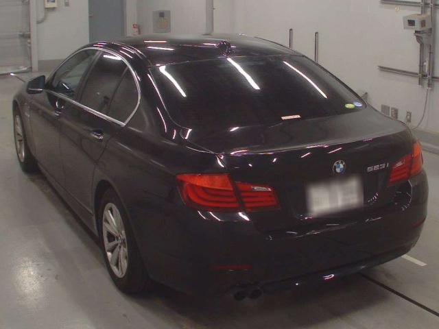 BMW 5 SERIES 2012