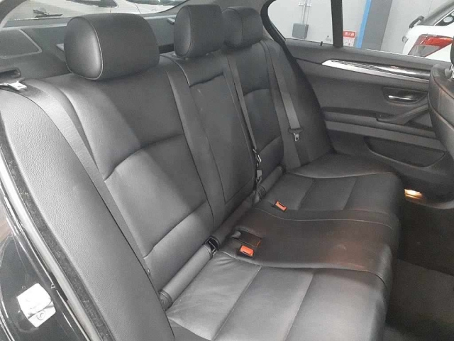 BMW 5 SERIES 2012