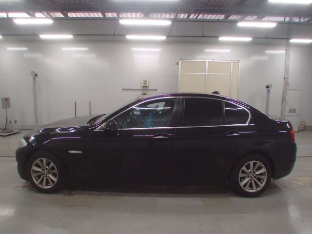 BMW 5 SERIES 2012