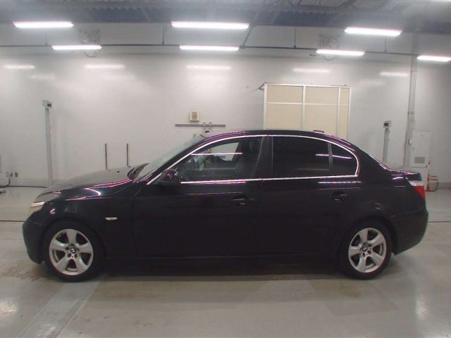 BMW 5 SERIES 2010