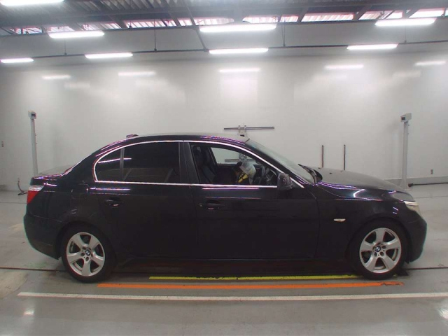 BMW 5 SERIES 2010