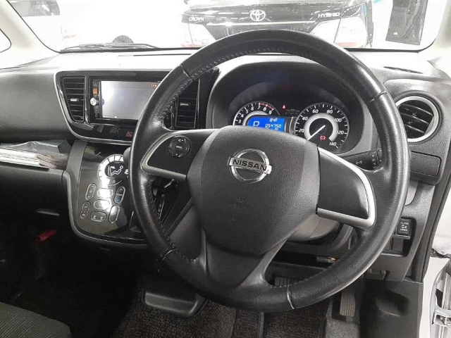 NISSAN DAYZ ROOX 2015