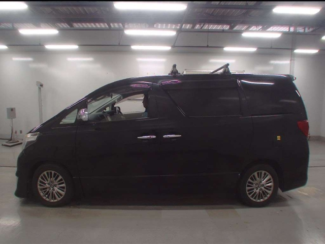 TOYOTA ALPHARD 2013