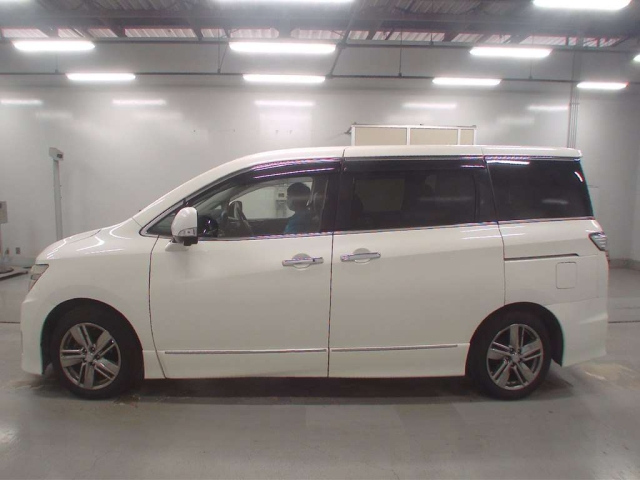 NISSAN ELGRAND 2013