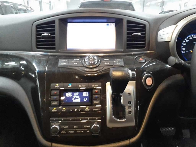 NISSAN ELGRAND 2013
