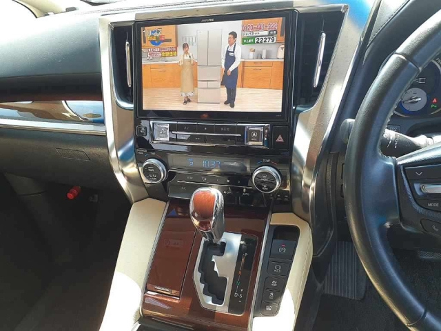 TOYOTA VELLFIRE 2017