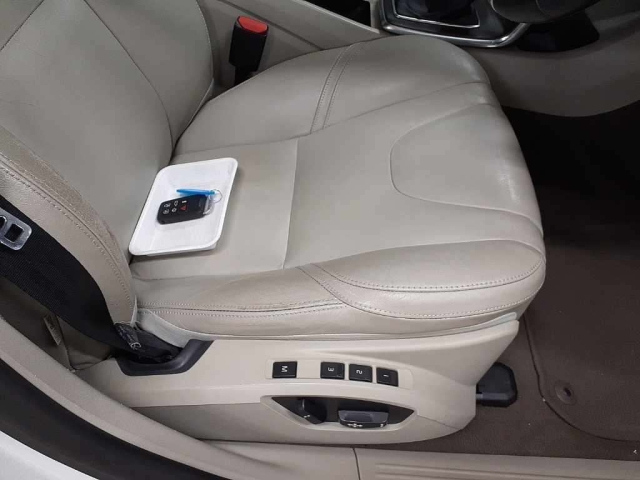 VOLVO V40 2014