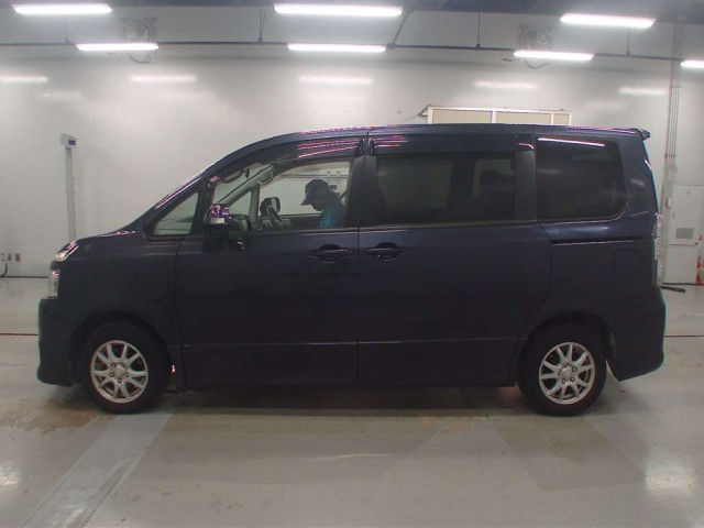 TOYOTA VOXY 2008