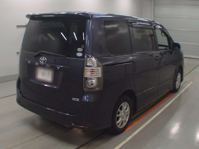 TOYOTA VOXY 2008