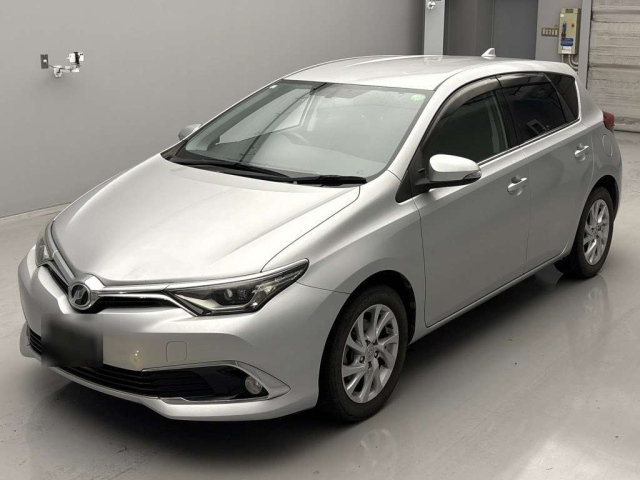 TOYOTA AURIS 2015