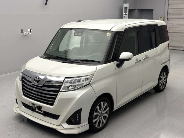 TOYOTA ROOMY 2020