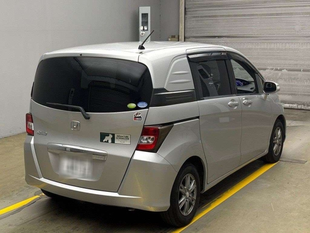 HONDA FREED 2012