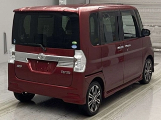 DAIHATSU TANTO 2015