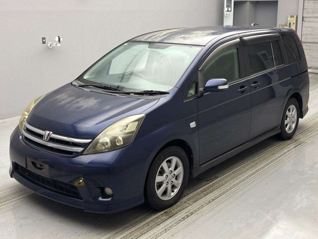 TOYOTA ISIS 2010