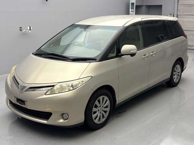 TOYOTA ESTIMA 2010