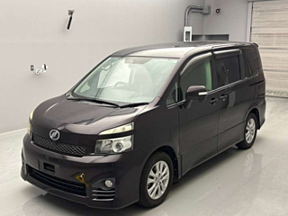 TOYOTA VOXY 2011