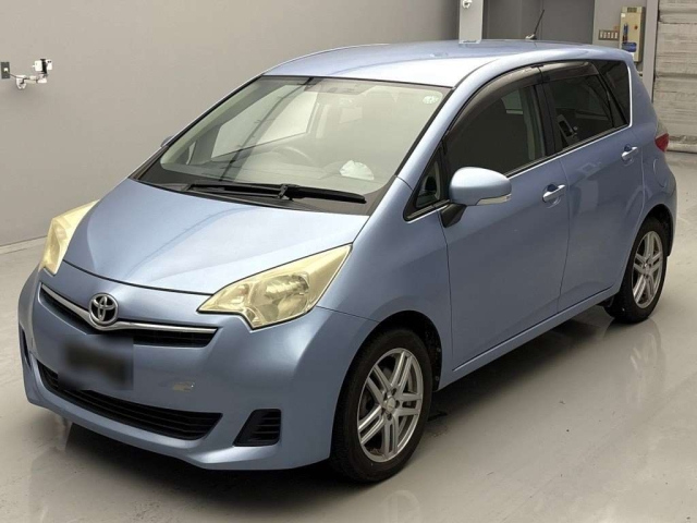 TOYOTA RACTIS 2011