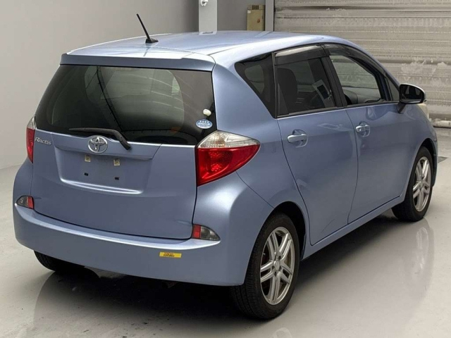 TOYOTA RACTIS 2011
