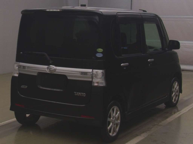 DAIHATSU TANTO 2013