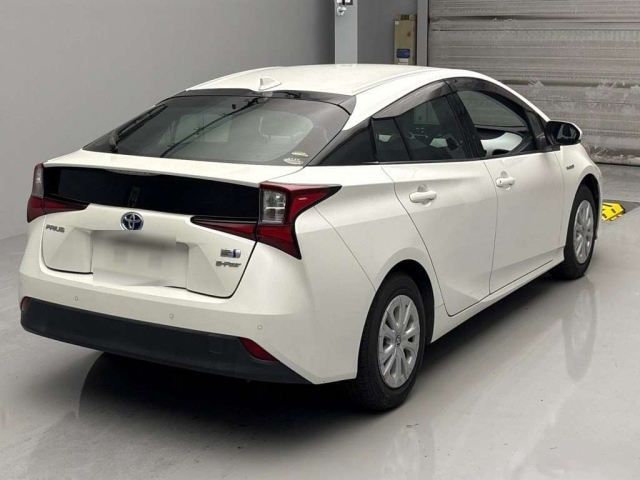 TOYOTA PRIUS 2019