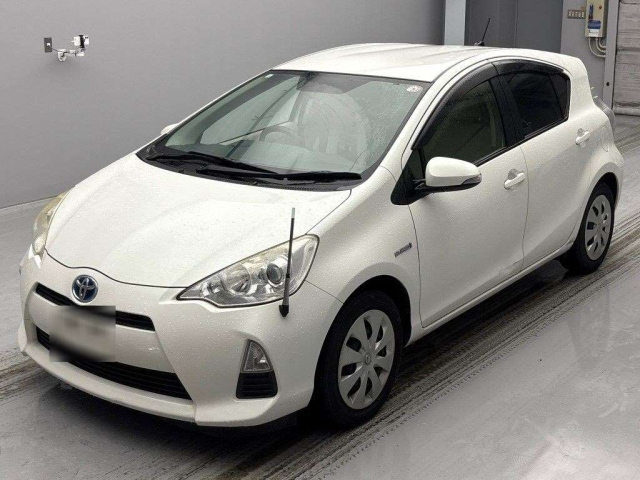 TOYOTA AQUA 2014