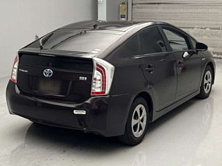 TOYOTA PRIUS 2015