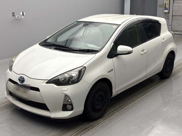 TOYOTA AQUA 2014