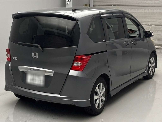 HONDA FREED 2009
