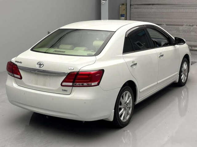 TOYOTA PREMIO 2016
