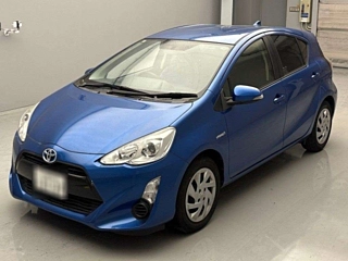 TOYOTA AQUA 2015