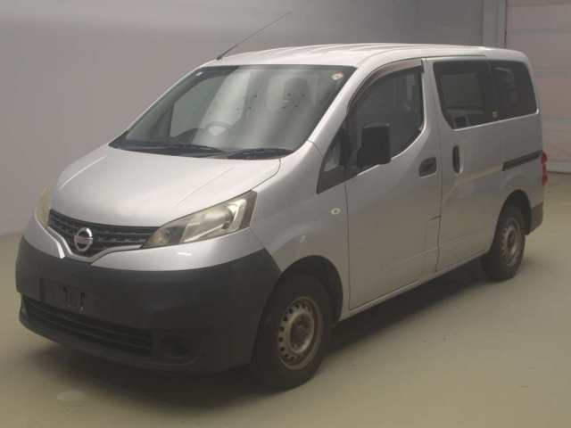 NISSAN NV200 2015
