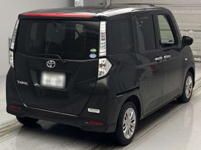 TOYOTA TANK 2017