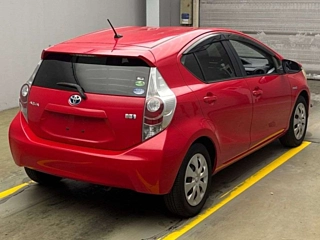 TOYOTA AQUA 2012