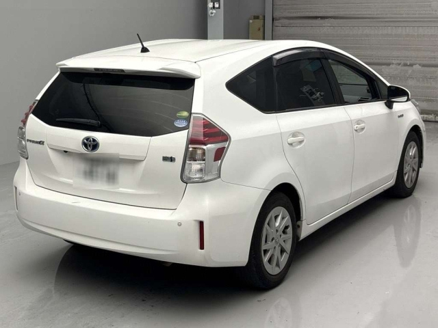TOYOTA PRIUS ALPHA 2020